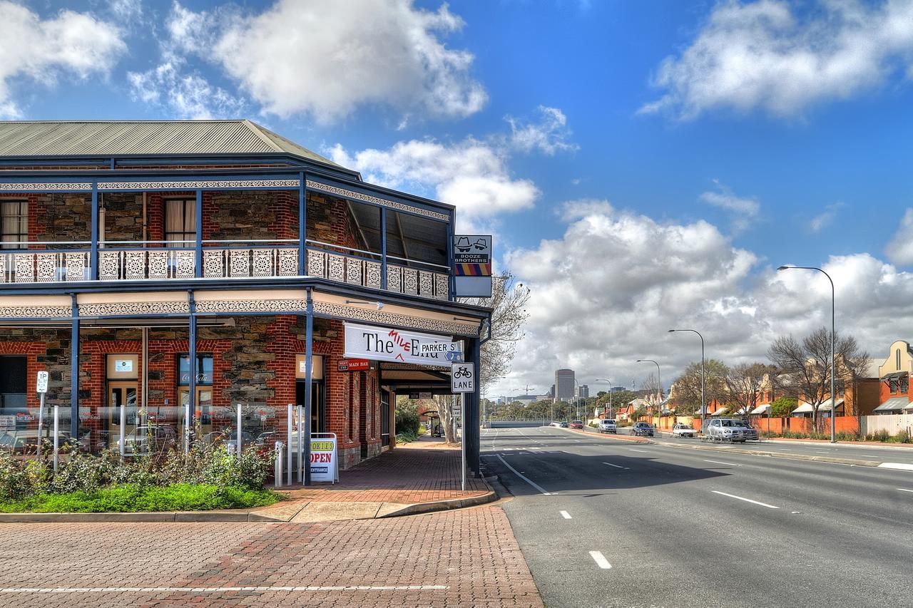The Mile End Hotel Adelaide Esterno foto