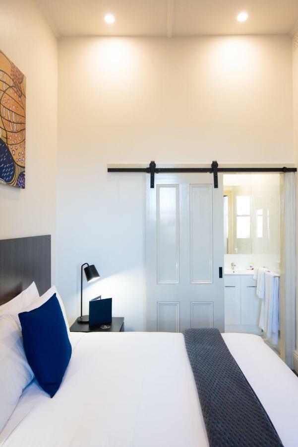 The Mile End Hotel Adelaide Esterno foto
