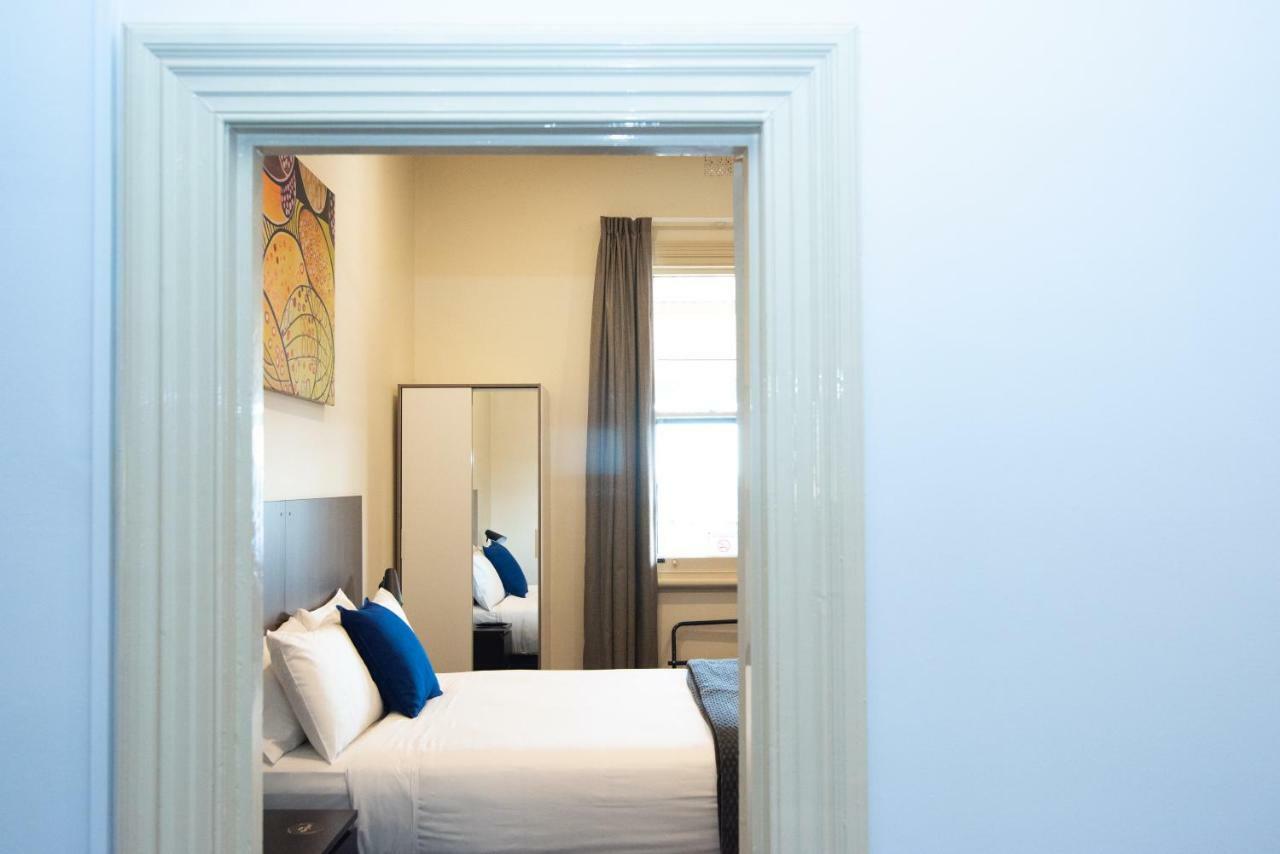 The Mile End Hotel Adelaide Esterno foto