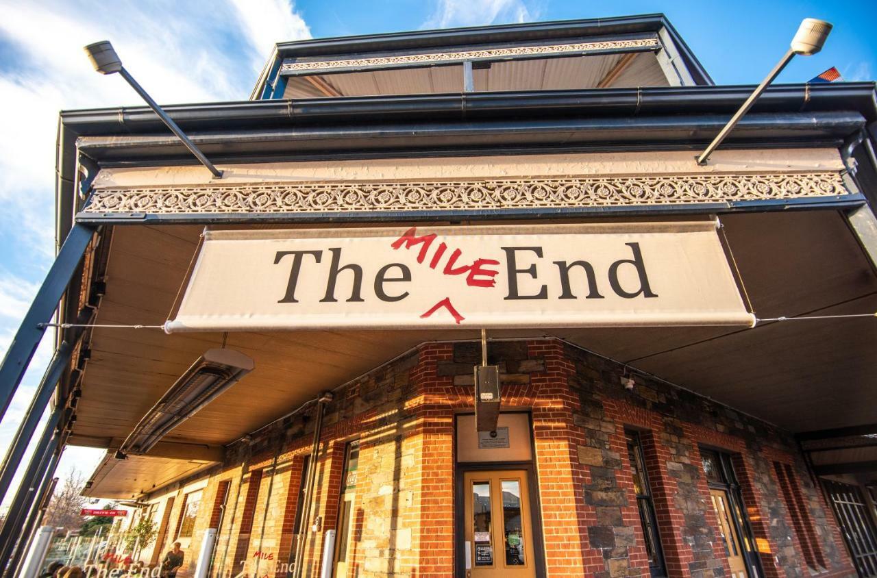 The Mile End Hotel Adelaide Esterno foto