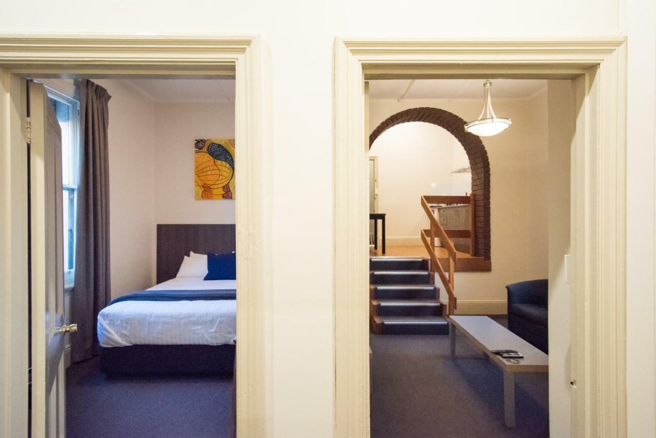 The Mile End Hotel Adelaide Esterno foto