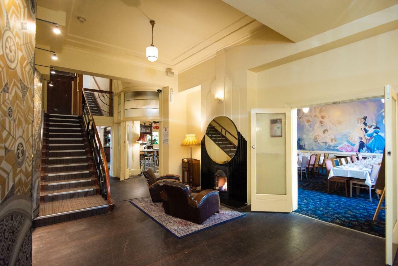 The Mile End Hotel Adelaide Esterno foto