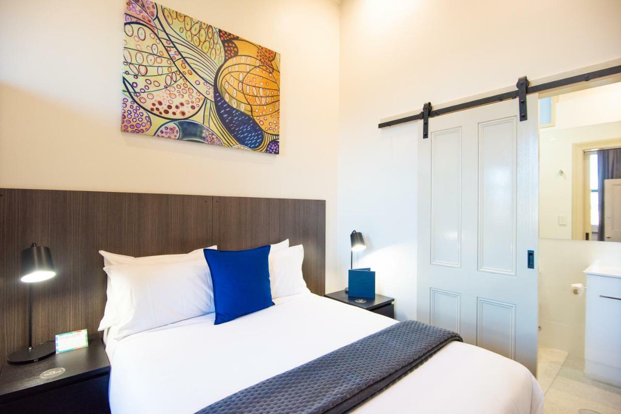 The Mile End Hotel Adelaide Esterno foto